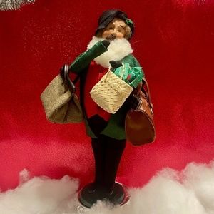 Byers' Choice Caroler – Man Carrying a Suitcase, Purse & Basket – 2002
